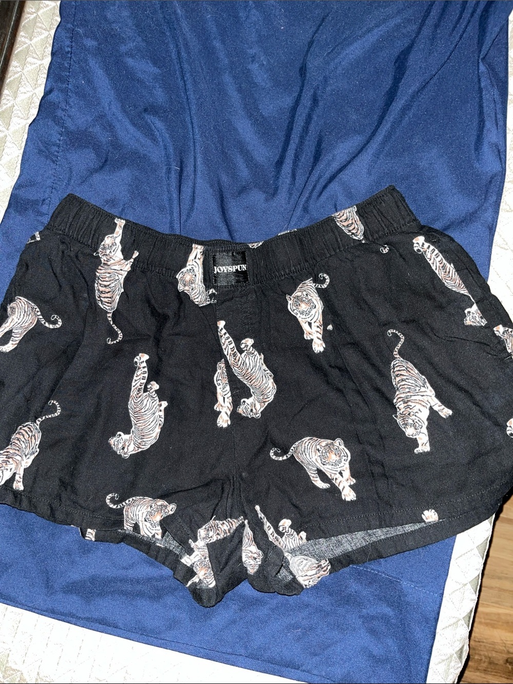 Black Tiger Print Women's Shorts